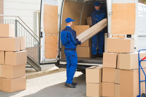 Self storage facility in Westharrow with secure unit access